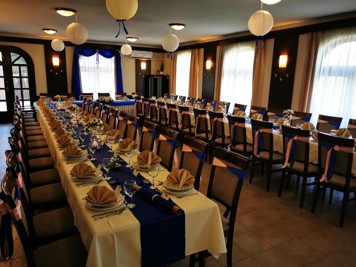 Patyi Etterem Es Hotel Bögöte المظهر الخارجي الصورة