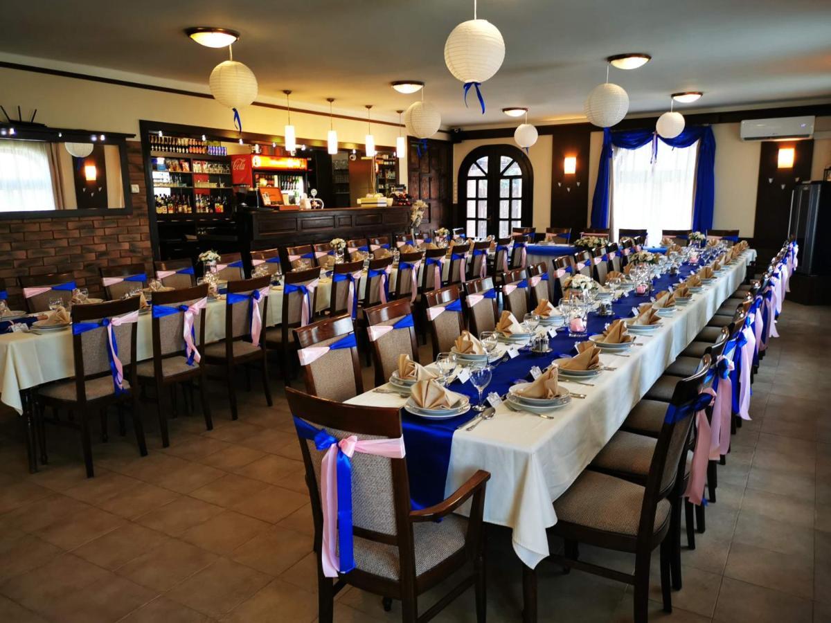 Patyi Etterem Es Hotel Bögöte المظهر الخارجي الصورة