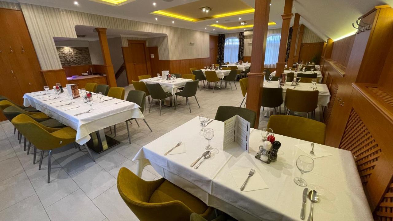 Patyi Etterem Es Hotel Bögöte المظهر الخارجي الصورة
