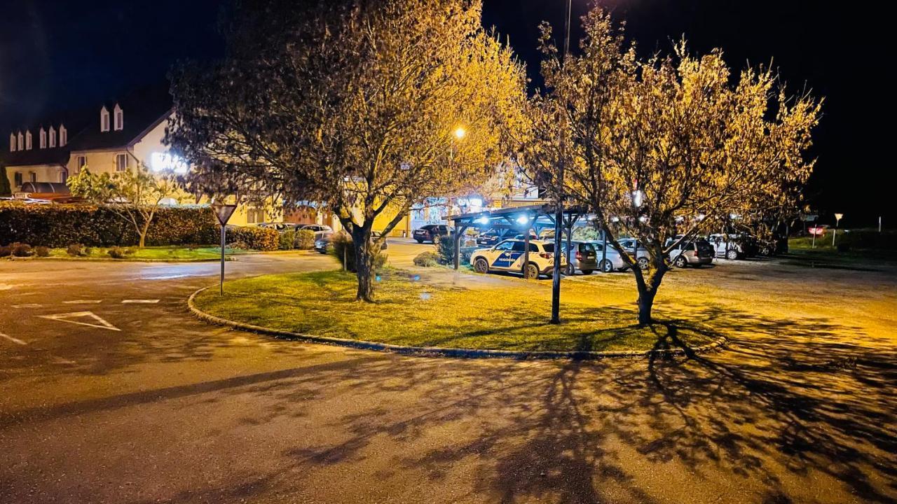 Patyi Etterem Es Hotel Bögöte المظهر الخارجي الصورة